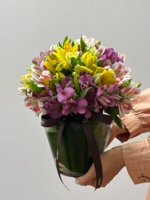 flores para casa vaso de astromelias