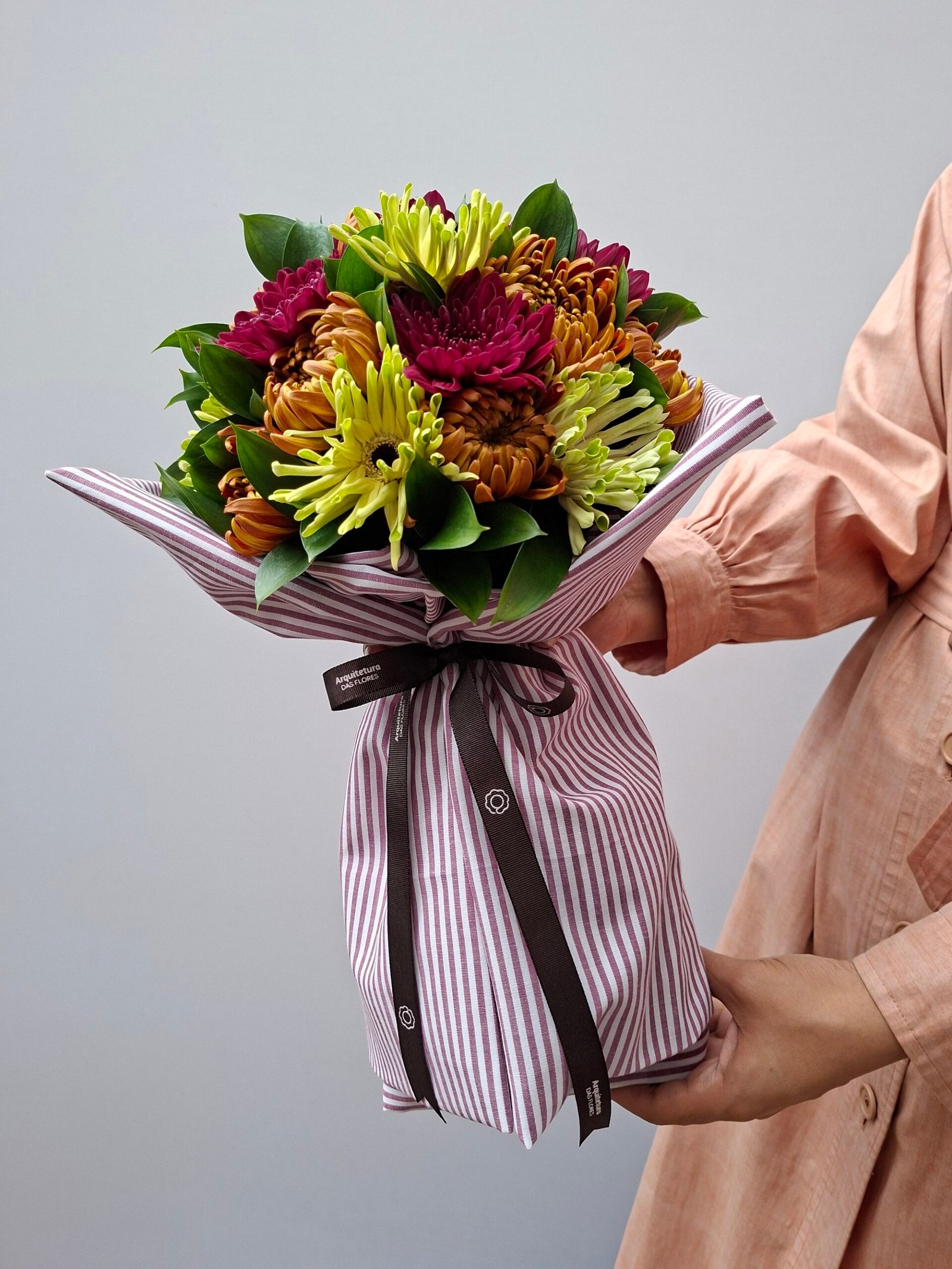 floricultura em gramado (2) Velours - Buquê de Anastasias e Gérberas - Imagem 1