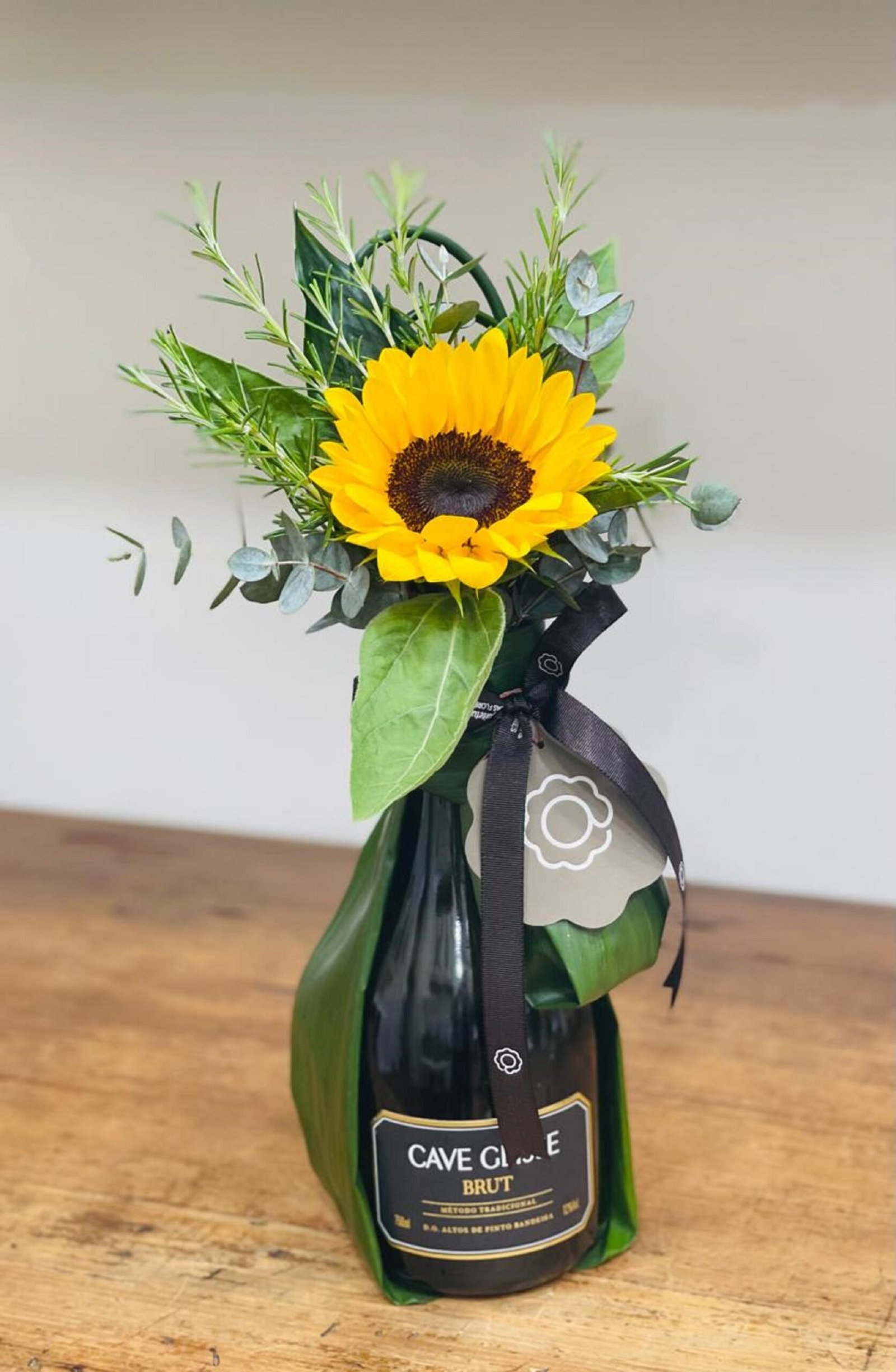 floricultura em gramado (2) Geisse Solar - Girassol com Espumante - Imagem 1