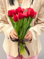 Sultana Rubra - Buquê de Tulipas - Imagem 3