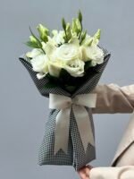 Bianco Étoile  - Buquê de Lisianthus e Rosas