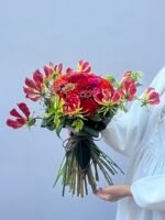 Ma Cherie – Buquê de Celósias e Gloriosas