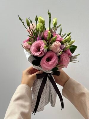 Buque de Lisianthus rosa delicado Porto Alegre Arquitetura das Flores 1 1