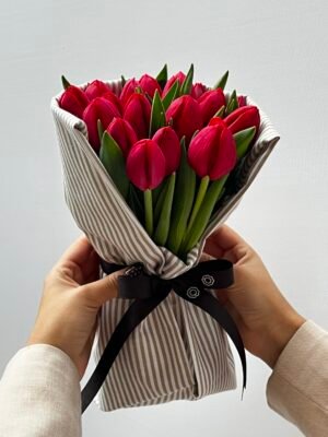 Buque de Tulipas floricultura perto de mim Porto Alegre 2 scaled