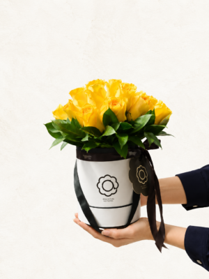 box com rosas amarelas