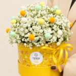 box flower com gypsophilas