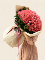 buquê com 100 rosas
