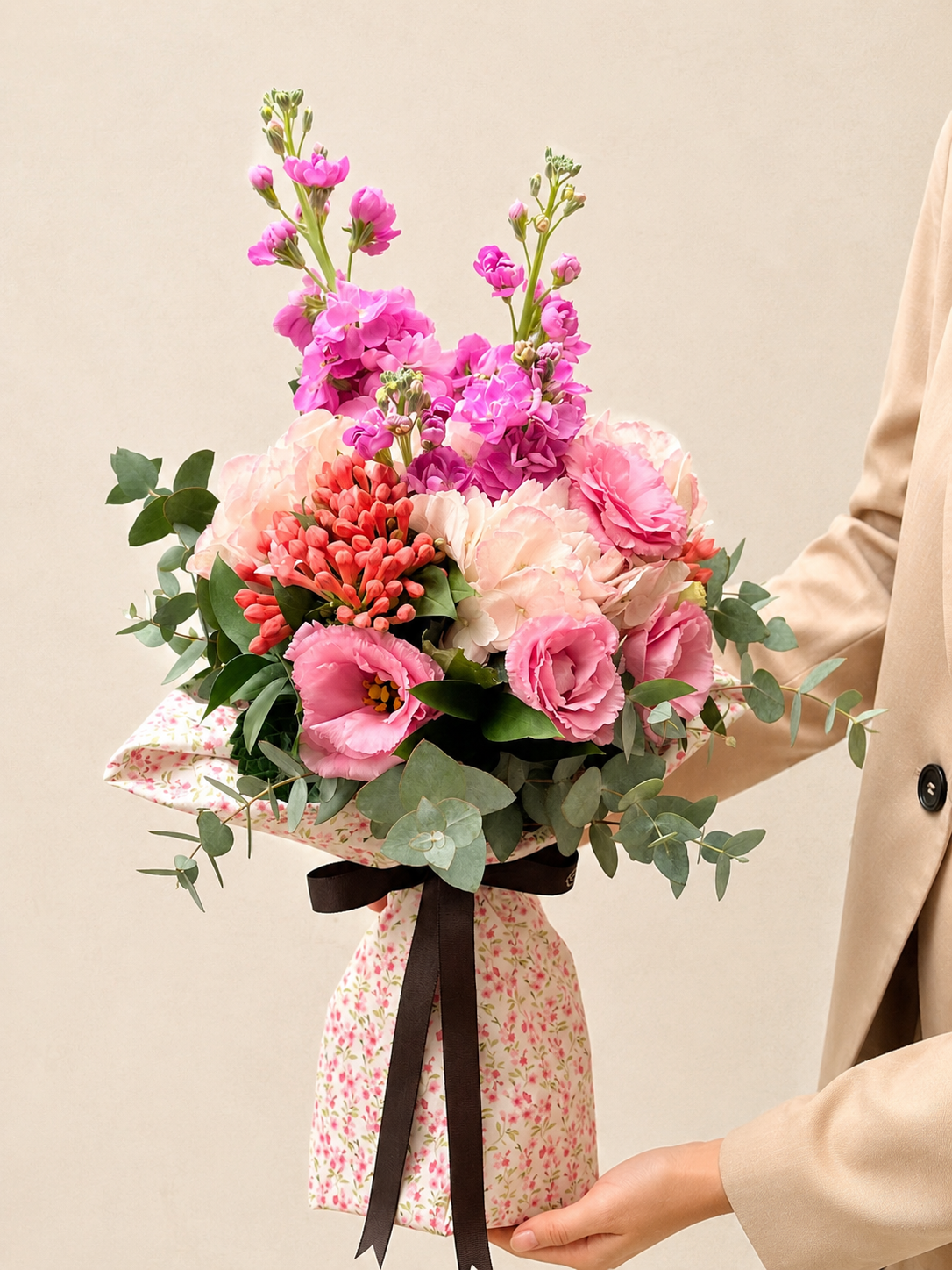 buquê de goivos, lisianthus e bouvardias buquê de goivos, lisianthus e bouvardias