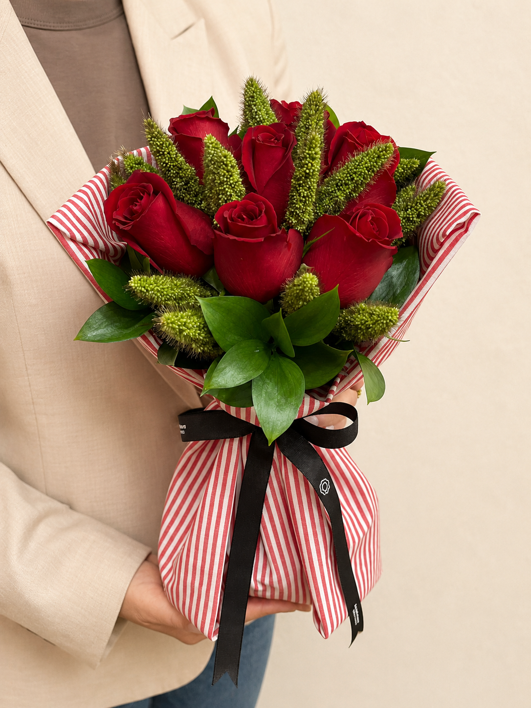buquê de 07 rosas vermelhas buquê de 07 rosas vermelhas