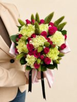 buquê de mini rosas e cravos