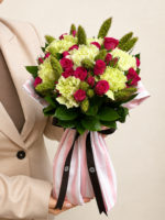 buquê de mini rosas e cravos em porto alegre