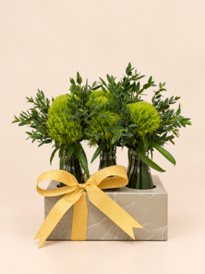3 arranjo floral verde com laço dourado (2)