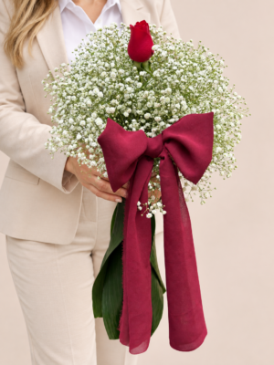buquê elegante com rosa vermelha (1)
